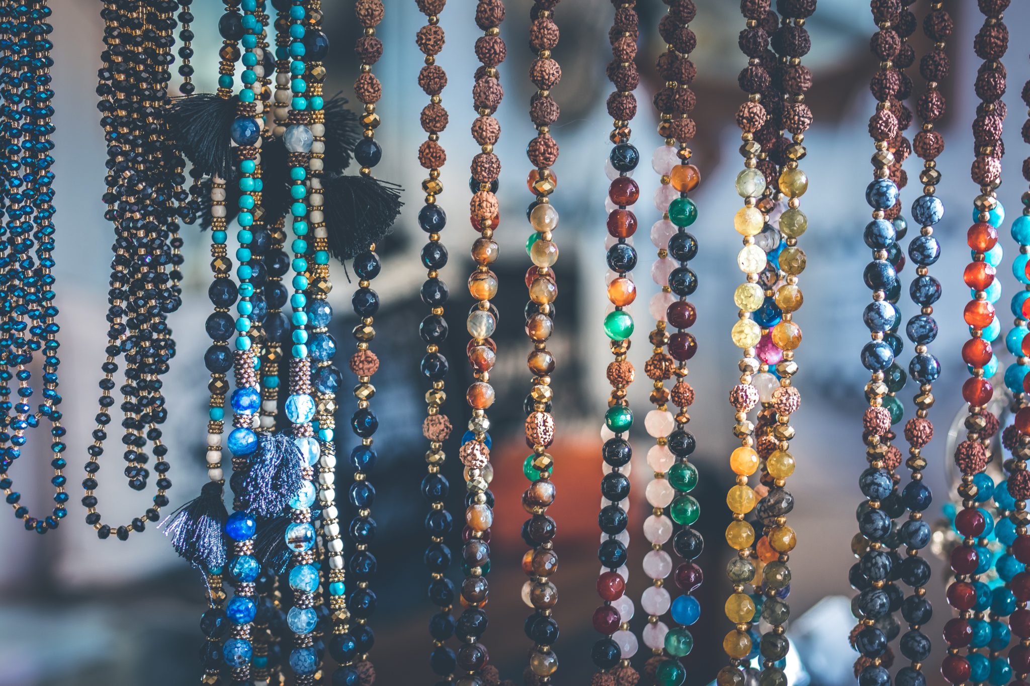 Sustainable jewelry: What you need to know - Ecomasteryproject