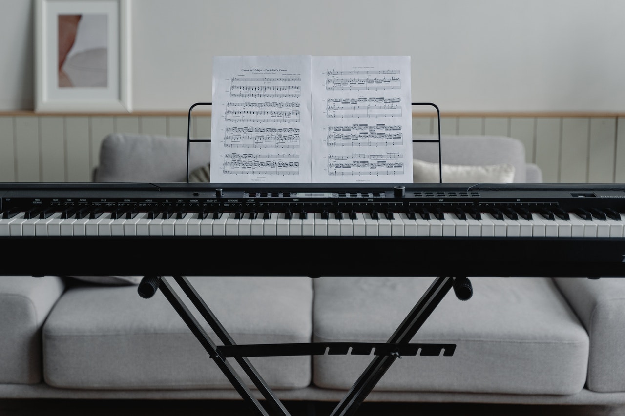 Repurpose Piano Bench: How To, Ideas and Benefits - Ecomasteryproject