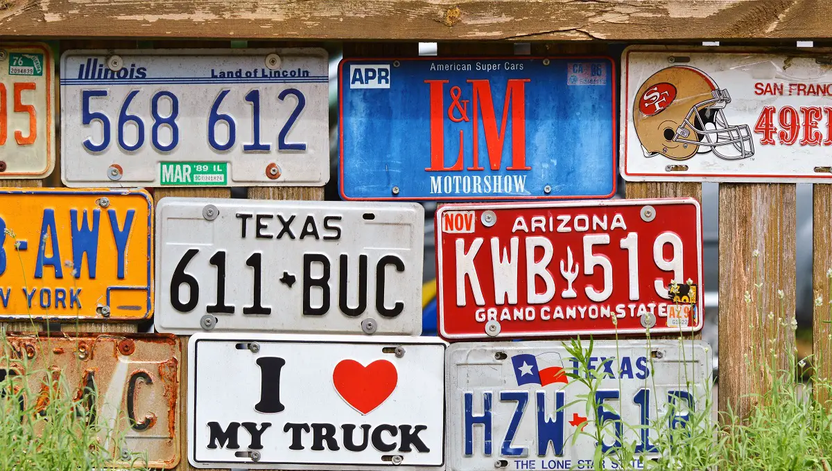 What to Do With Old License Plates: 11 Ways to Re-Use Old License