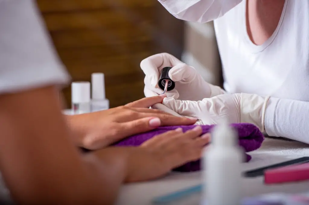 The Benefits of Using Eco-Friendly Nail Polish at Your Salon